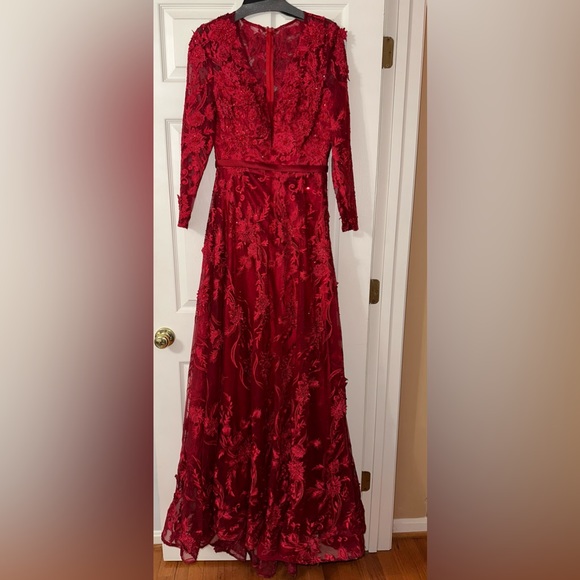 Mac Duggal Long Sleeve Floral Mesh Gown - Picture 2 of 9